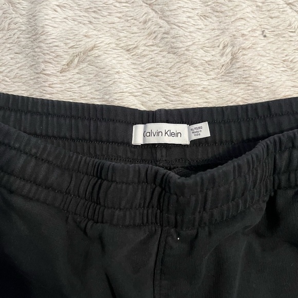 Calvin Klein Elastic Waist Adjustable Short Size Xlarge - Picture 2 of 5